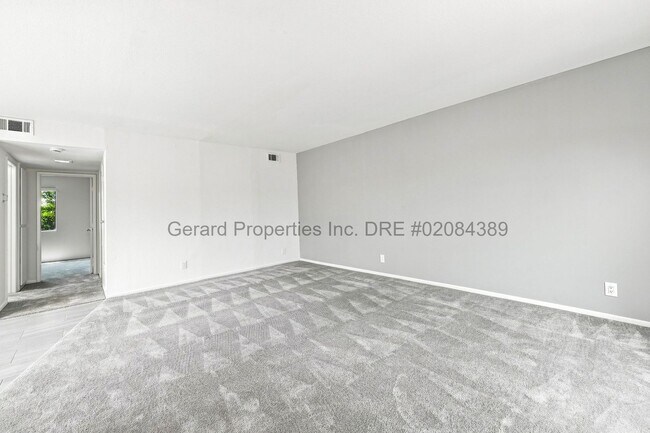 Foto del edificio - 16762 Viewpoint Ln