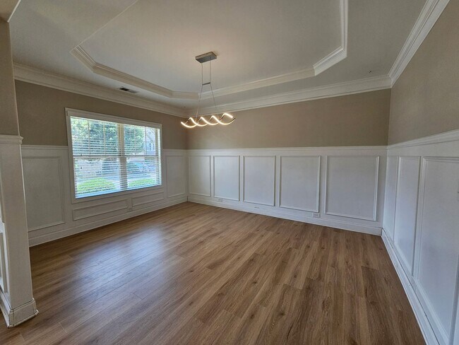 Foto del edificio - Don't miss this Gorgeous 4 BR Home in the ...