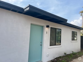 Building Photo - 1215 E Mission Ln