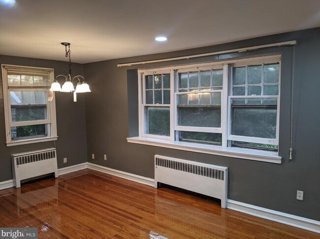 Dining Room - 4948 Wynnefield Ave