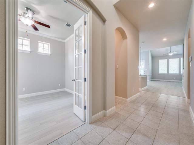 Foto del edificio - 5512 Somerville Dr