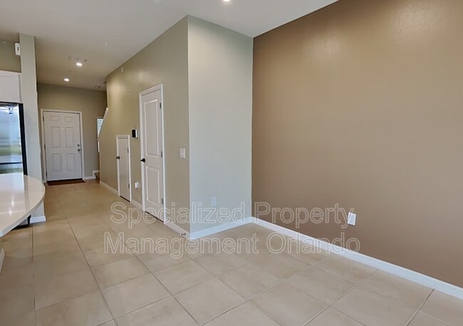 Building Photo - 10714 Silk Tree Ct