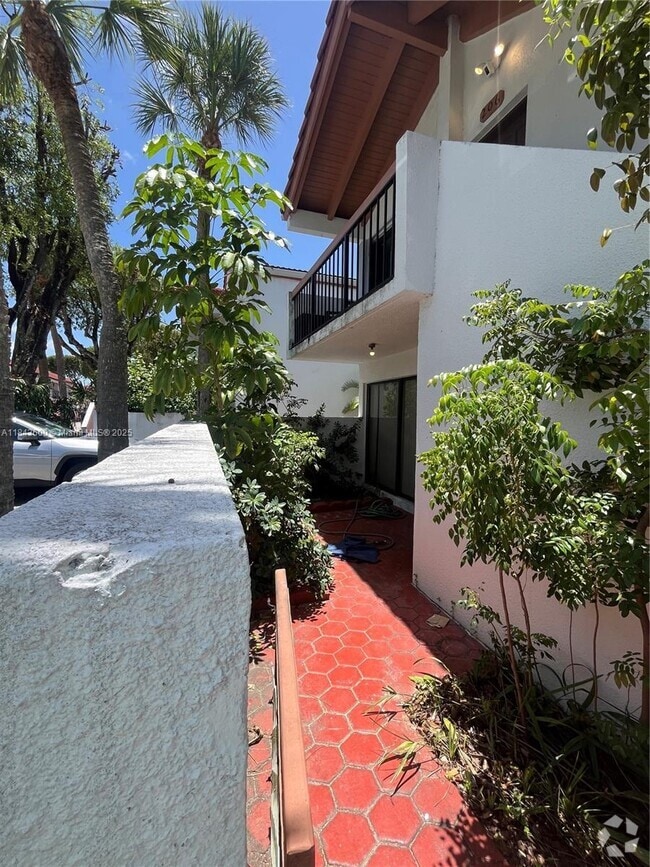 Building Photo - 7430 SW 153rd Pl