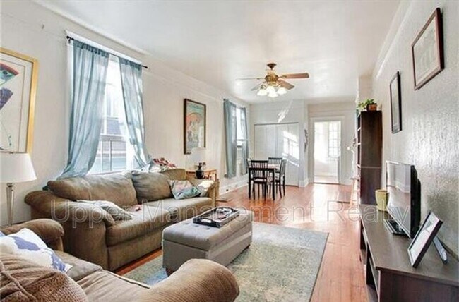 Foto del edificio - 4909-4911 Laurel St