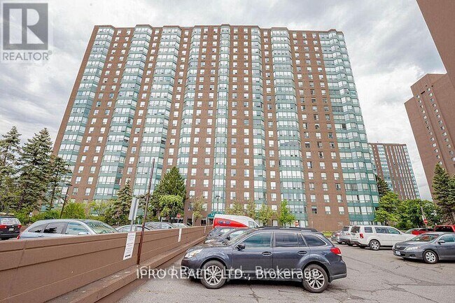 Photo du bâtiment - 135 Hillcrest Ave