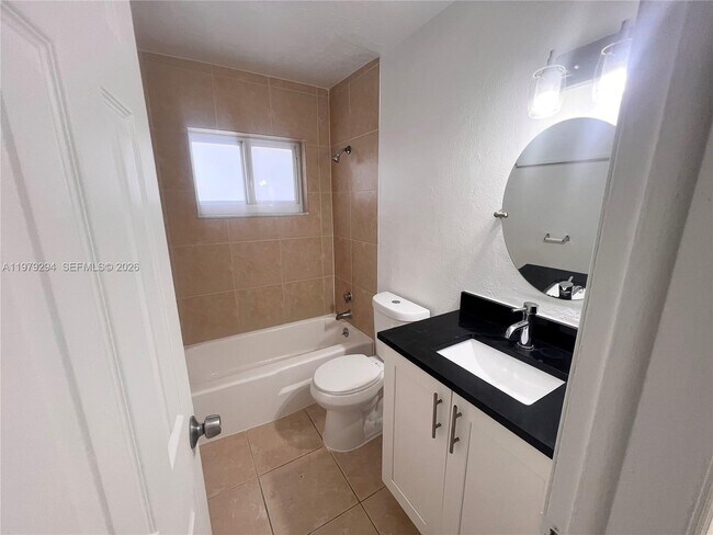 Foto del edificio - 5600 NW 15th St