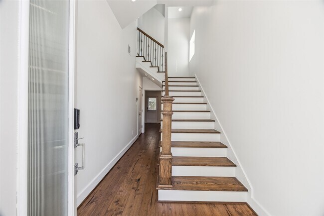 Foto del edificio - 1812 W Webster St