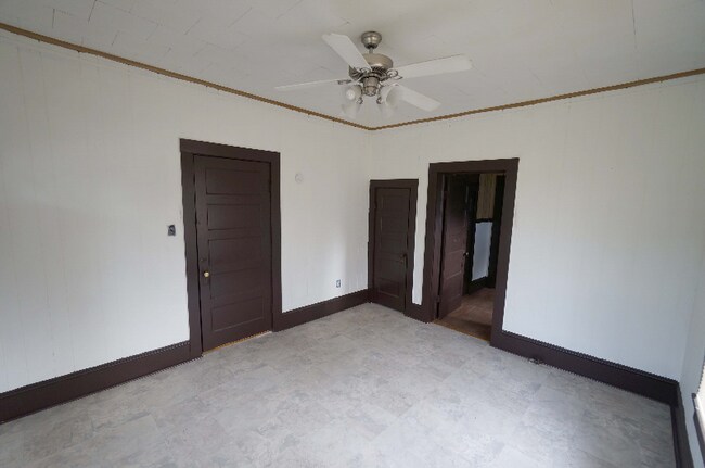 Foto del edificio - 422 E North St