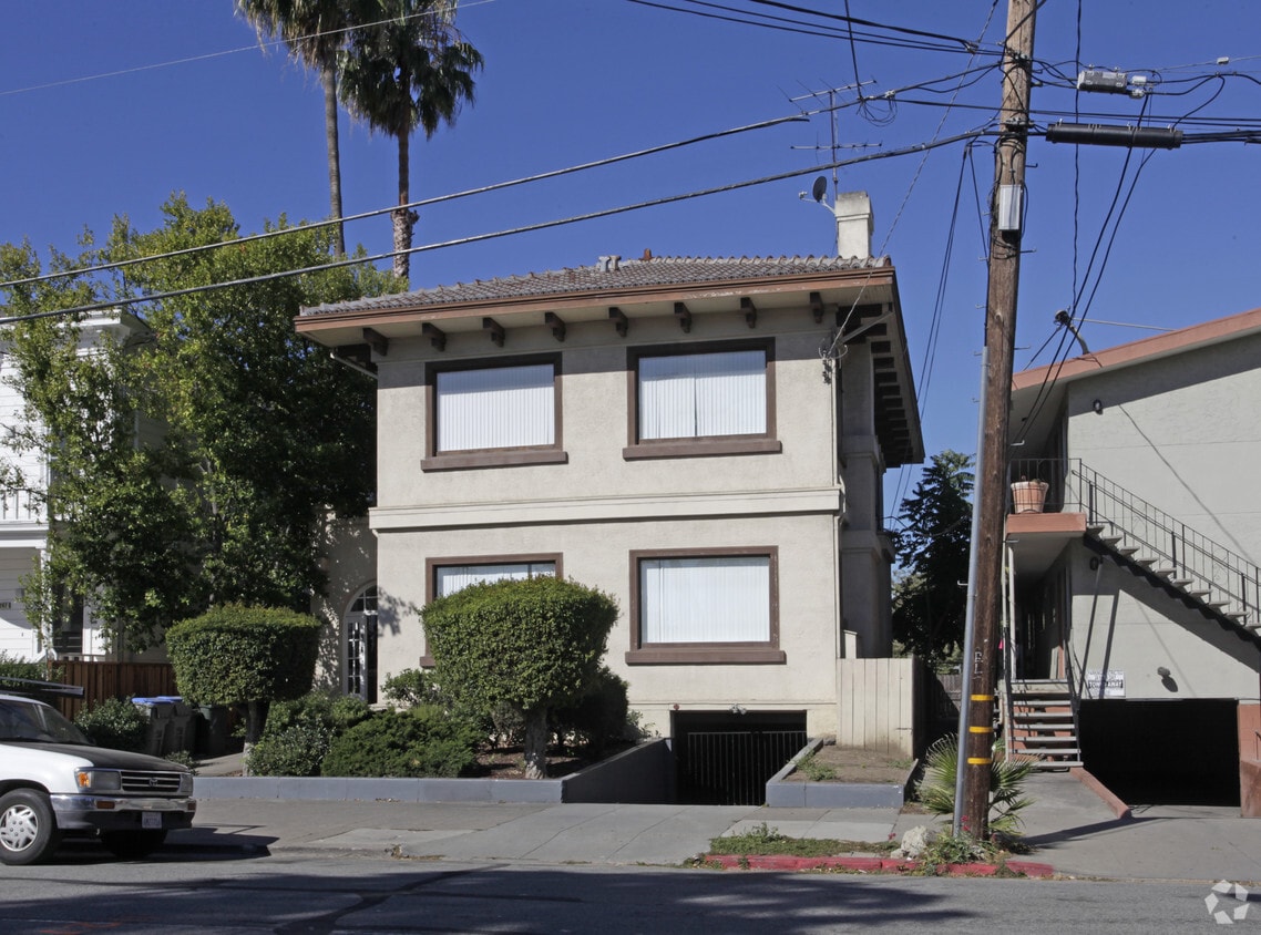Building Photo - 253 N 3rd St