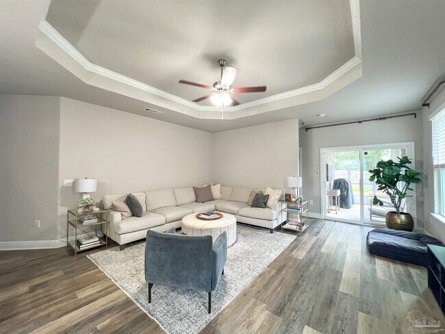 Foto del edificio - 5322 Parkside Dr