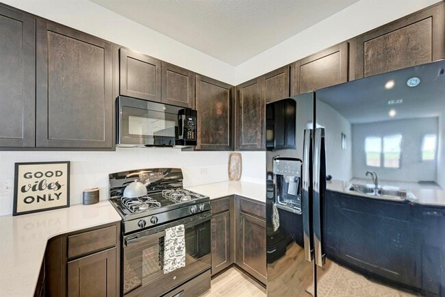 Building Photo - 611 Halfmoon Dr