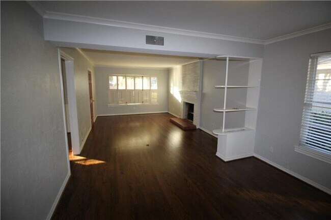 Foto del edificio - 3 Bedroom, 2 Bath Home in Lakewood!