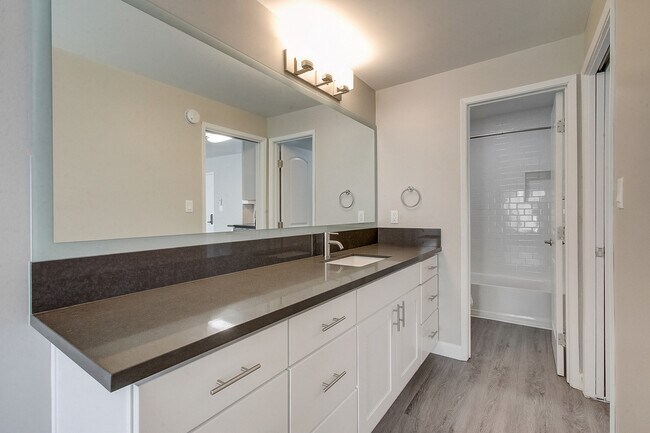 Interior Photo - eight70