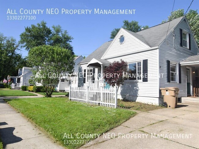 Building Photo - Charming cape cod in Cuyahoga Falls!