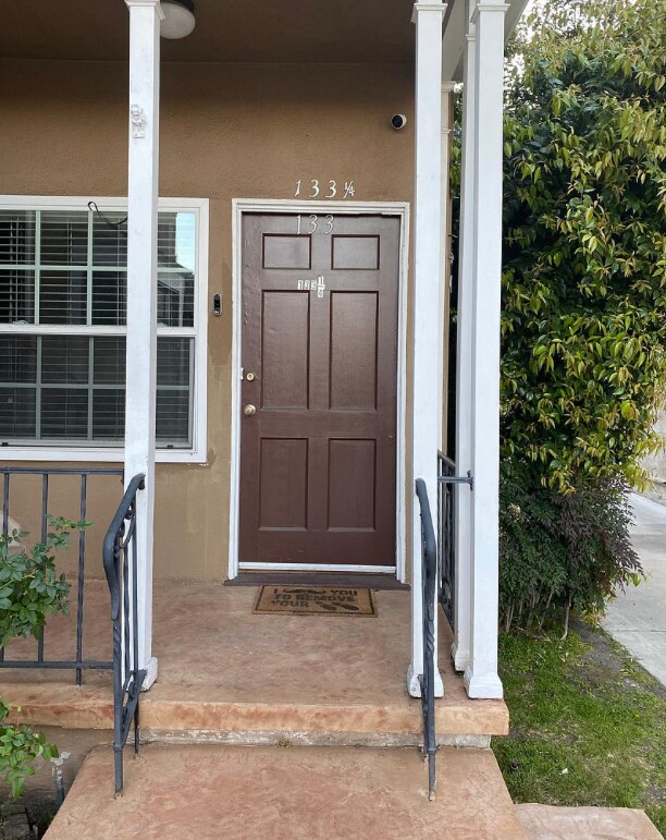 Building Photo - 133 N Hamilton Dr