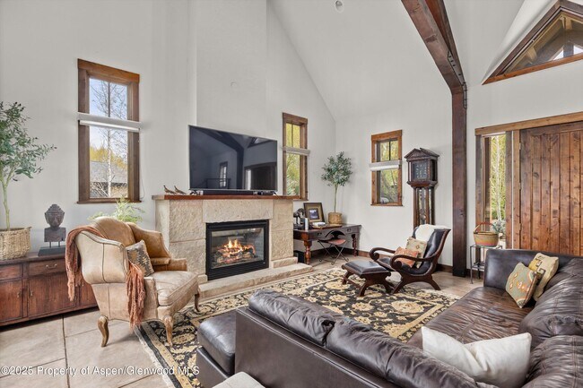 Foto del edificio - 160 Equestrian Way