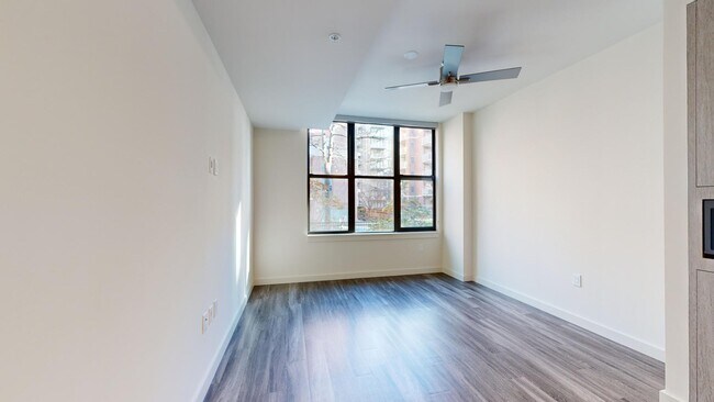 Interior Photo - Griffis Edgemoor