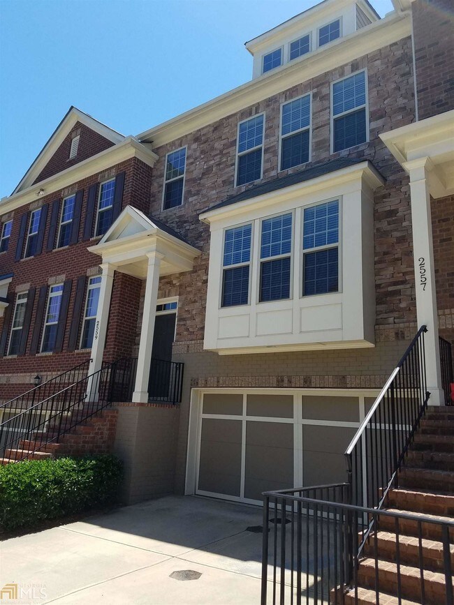 Building Photo - 2559 Sibley Dr