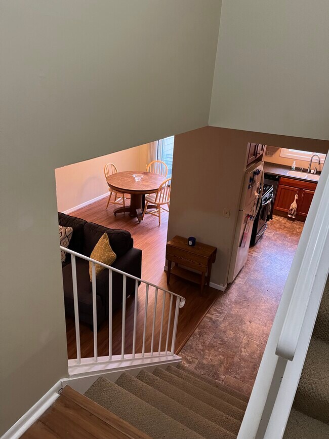 Foto del edificio - 429 W Eagle Lake Dr