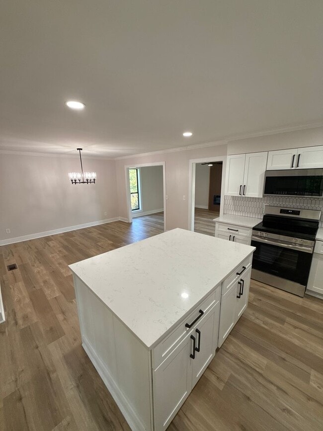 Foto del edificio - 4 bed 3 bath in Marietta!