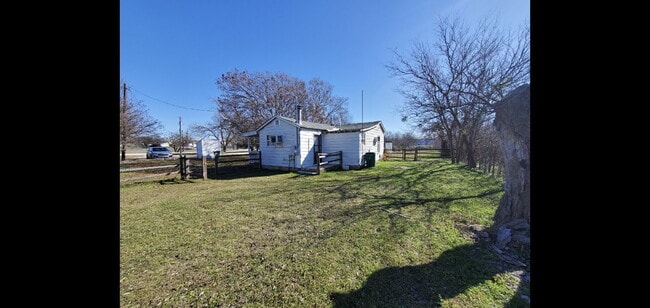 Building Photo - 310 S Crook