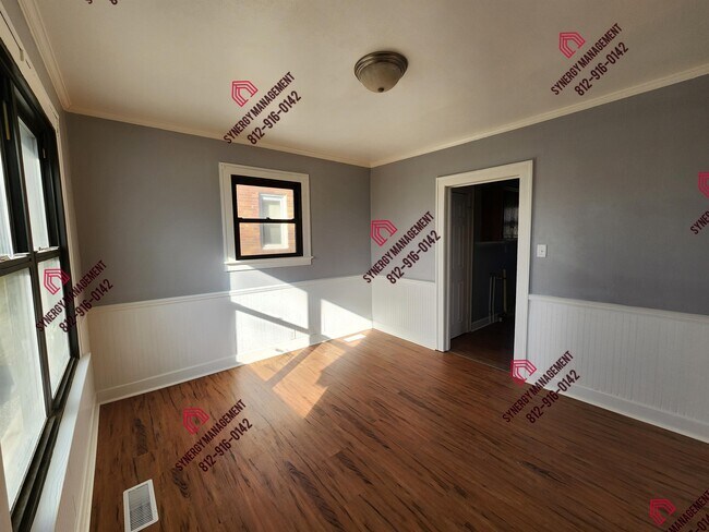 Foto del edificio - 915 N Harlan Ave