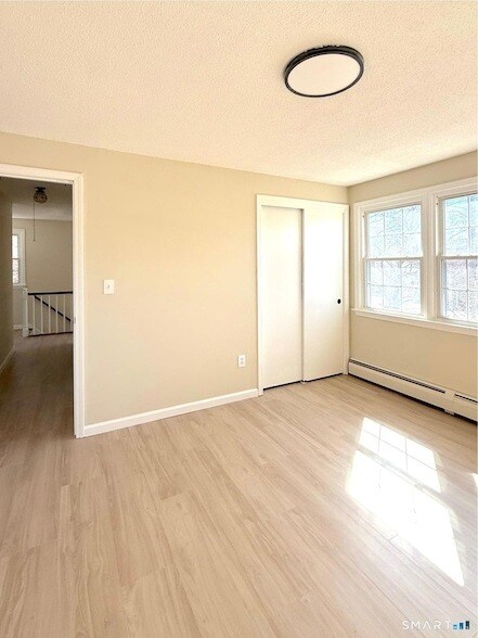 Foto del edificio - 47 Crestwood Dr