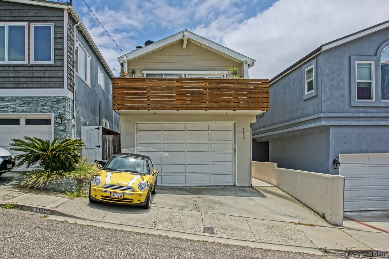 Primary Photo - 1130 1st Pl