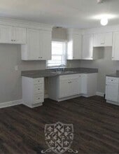 Building Photo - 210 W Lokey Ave