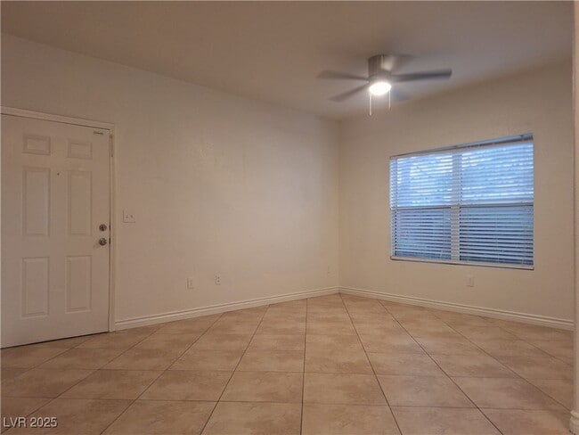 Building Photo - 9620 W Russell Rd