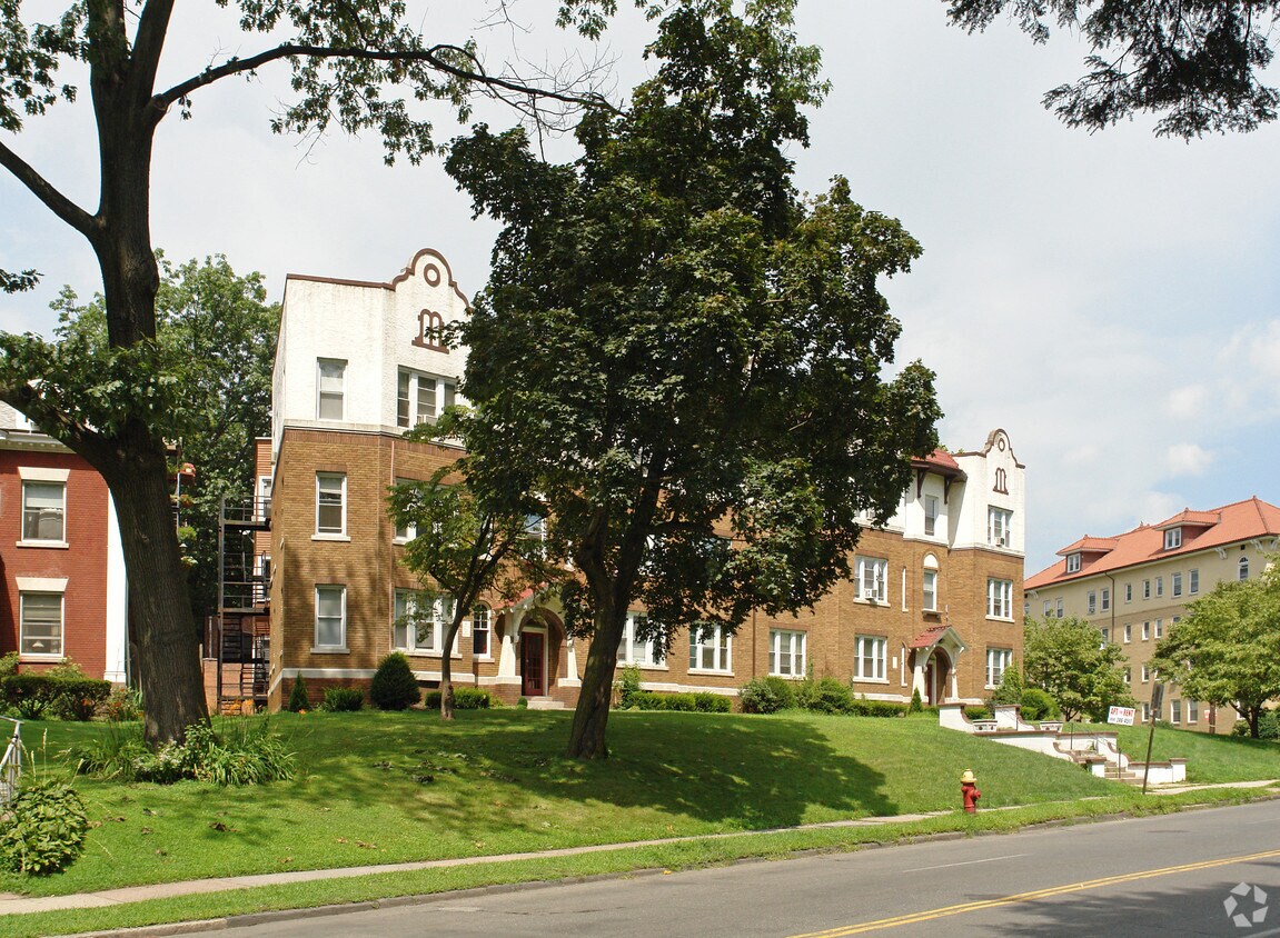 Building Photo - 334-344 Farmington Ave