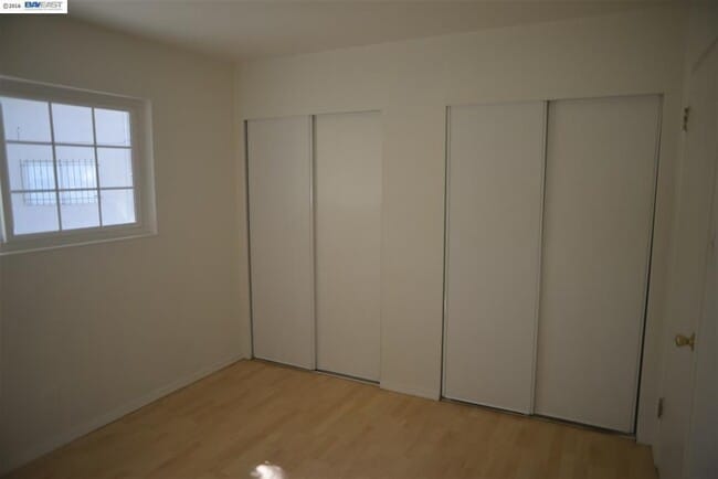 Building Photo - Single Story Condo