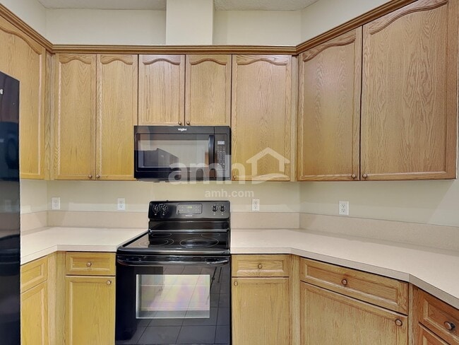 Building Photo - 705 Waterlily Way