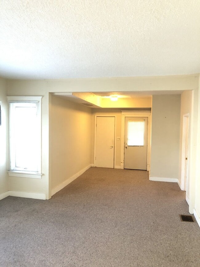 Photo - 619 Bowery St Townhome