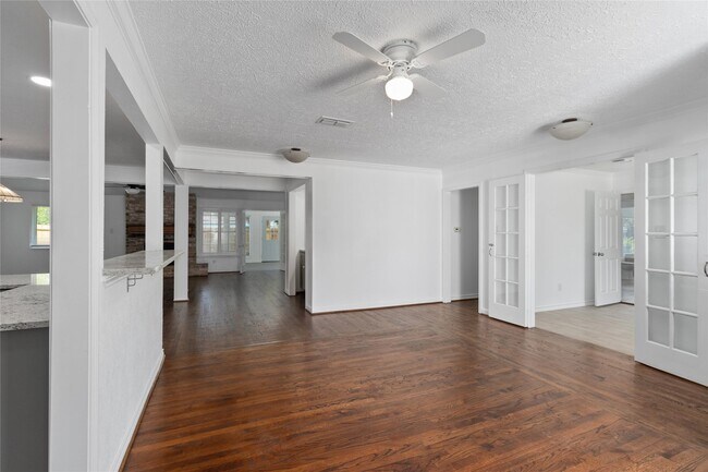 Foto del edificio - 500 Shirleen Dr