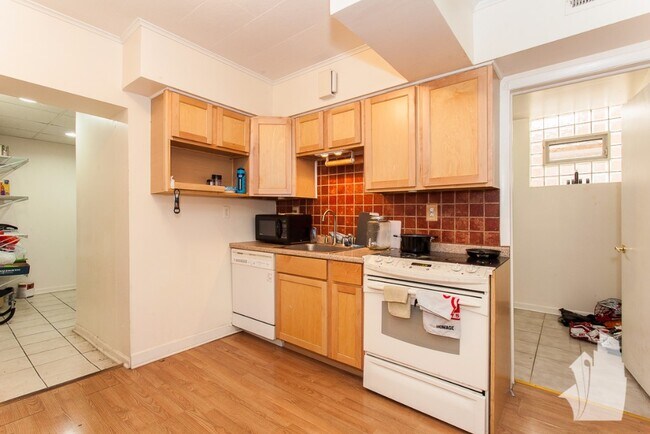 Foto del edificio - 1634 N Cleveland Ave