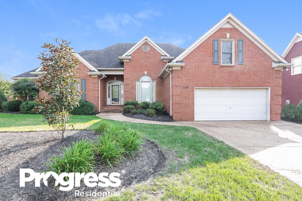 Foto principal - 2802 Crazy Horse Ct