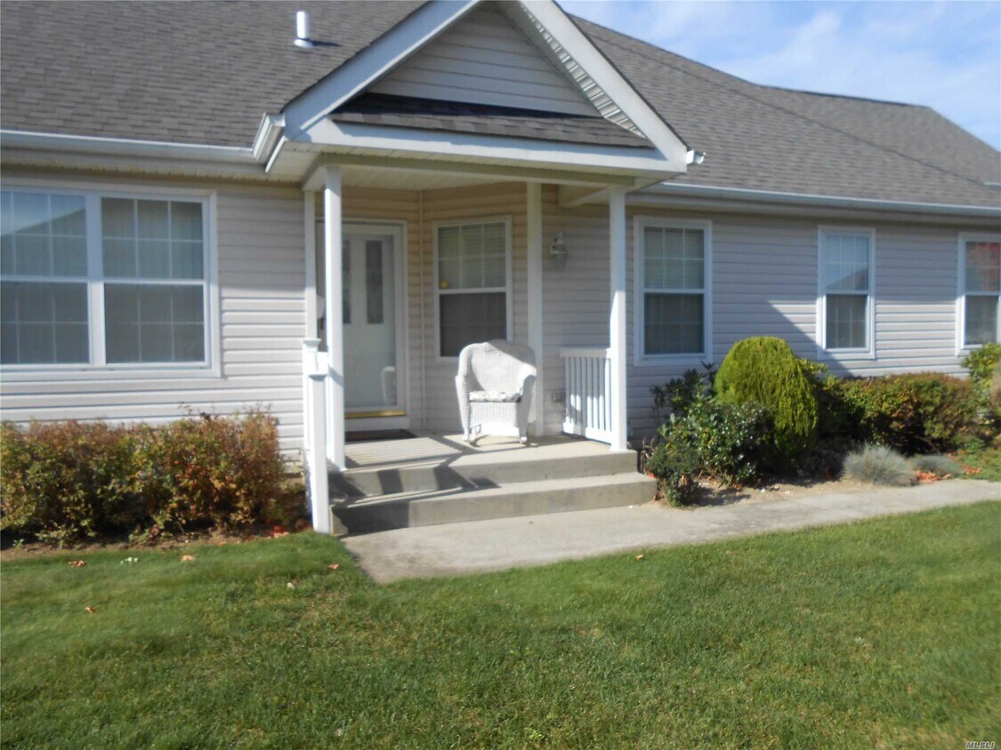 Foto principal - 192 Scenic Lake Dr