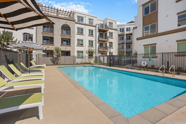 Building Photo - Alta Westwind