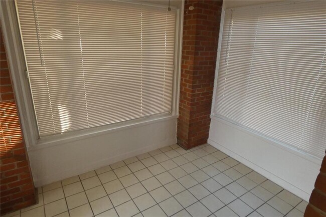 Foto del edificio - 210 43rd Ave N