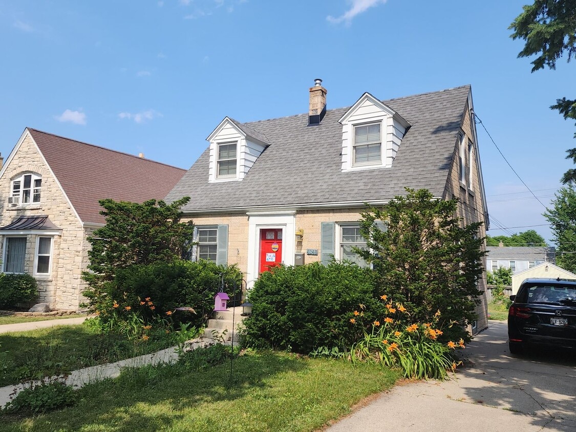 Foto principal - Cute 2 bedroom cape cod