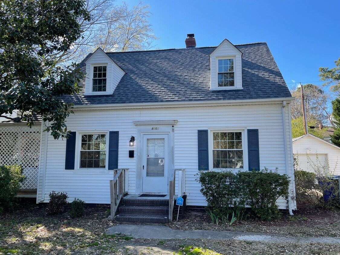 Primary Photo - Single Family Home in Commodore Park