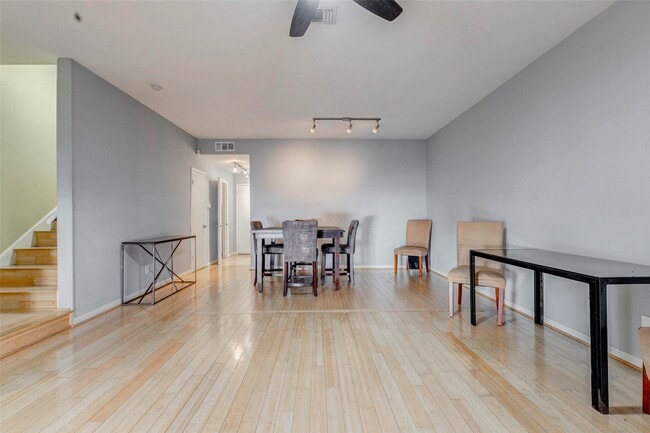 Foto del edificio - 3800 Tanglewilde St