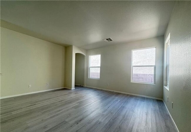 Building Photo - 7469 Margollini St