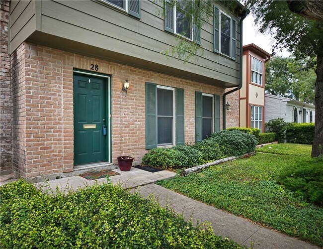 Foto del edificio - 28 Townhouse Ln