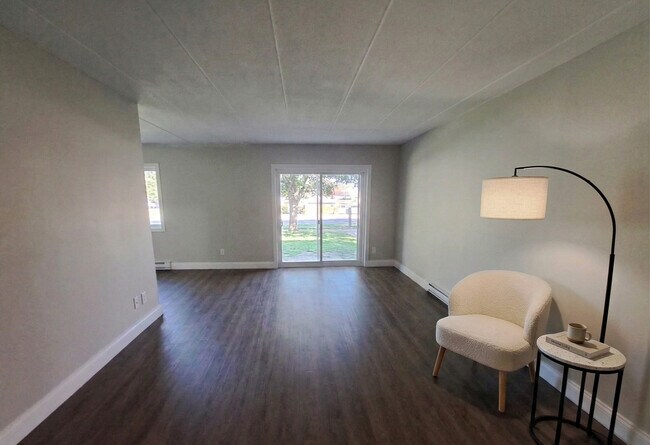 Photo du bâtiment - Cambridge Heights Apartments