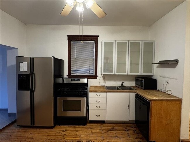 Photo - 1916 S Fairfield Ave Apartment