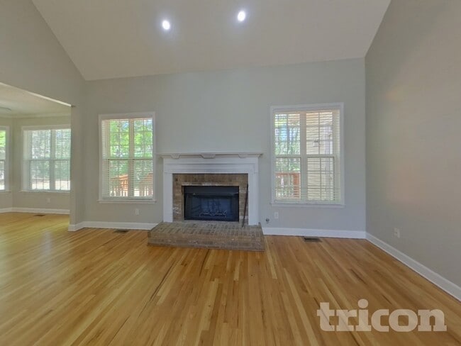 Foto del edificio - 111 Beaverbrook Ln