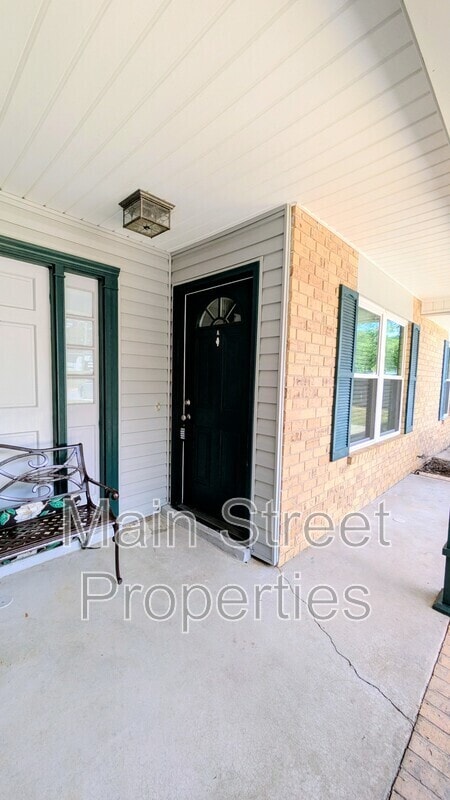 Building Photo - 9648 Hollowbrook Dr