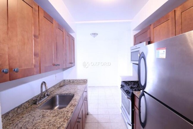 Building Photo - 2 bedroom in FLUSHING NY 11354